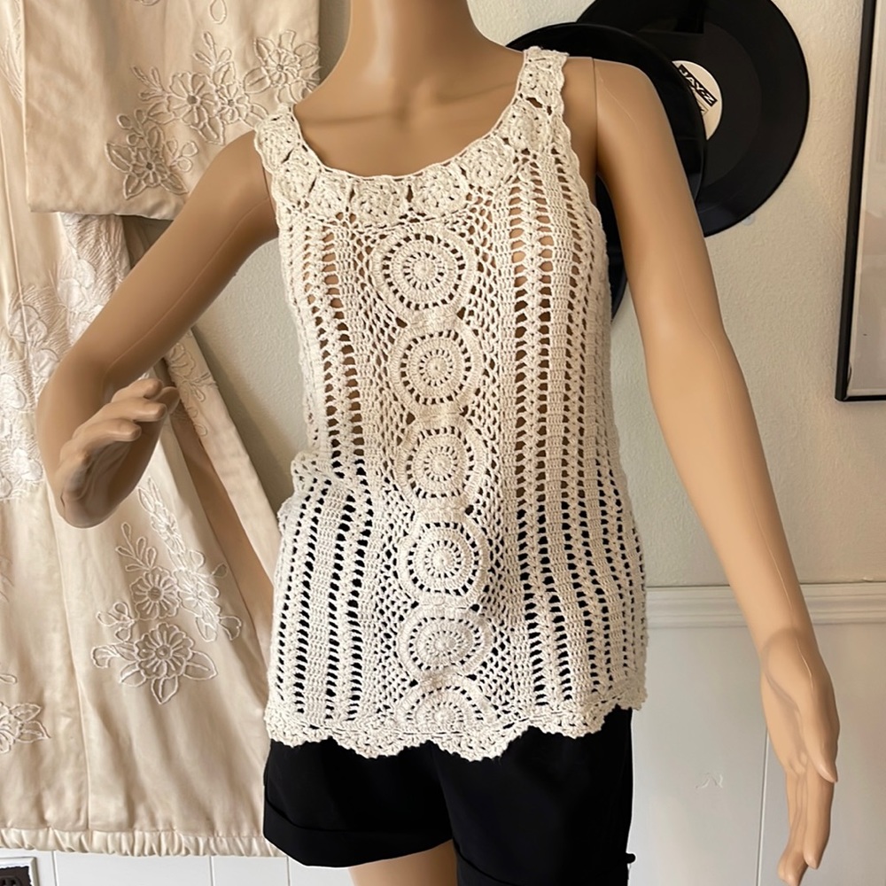F21 crochet sleeveless top 🥳3 for $15!!
